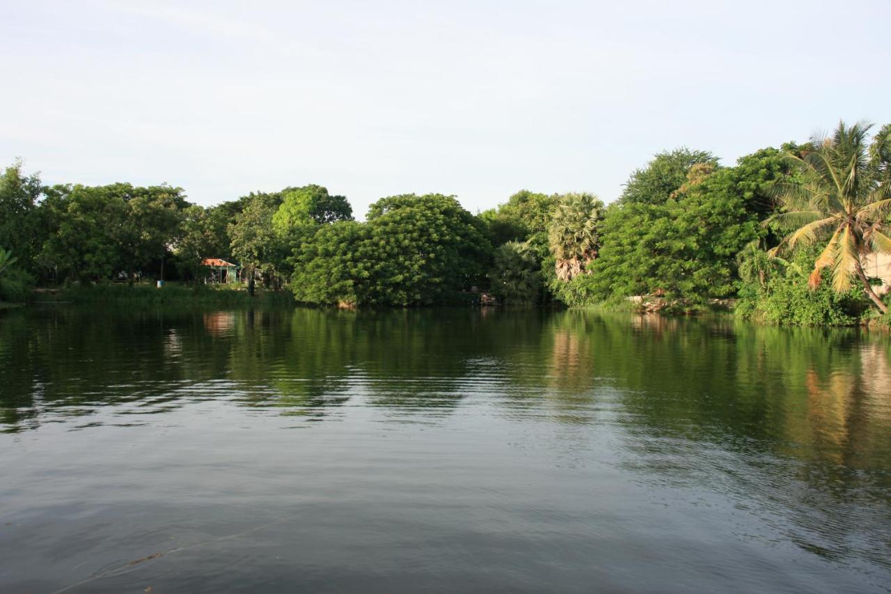 Samathi Lake Resort Phnom-Penh Buitenkant foto